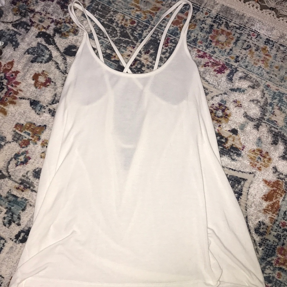 flowy white tank! 🐚